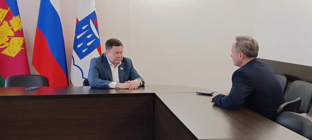 2025 Встреча с Мозолюком 2.jpg