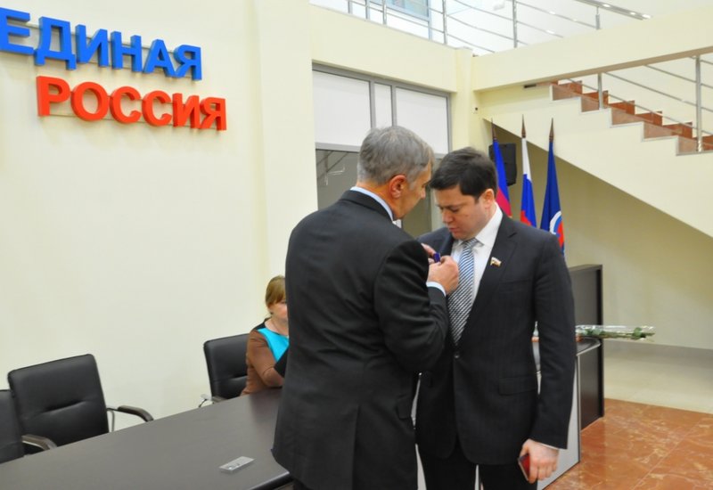 Награждение Сергея Кривоносова орденом "За заслуги"