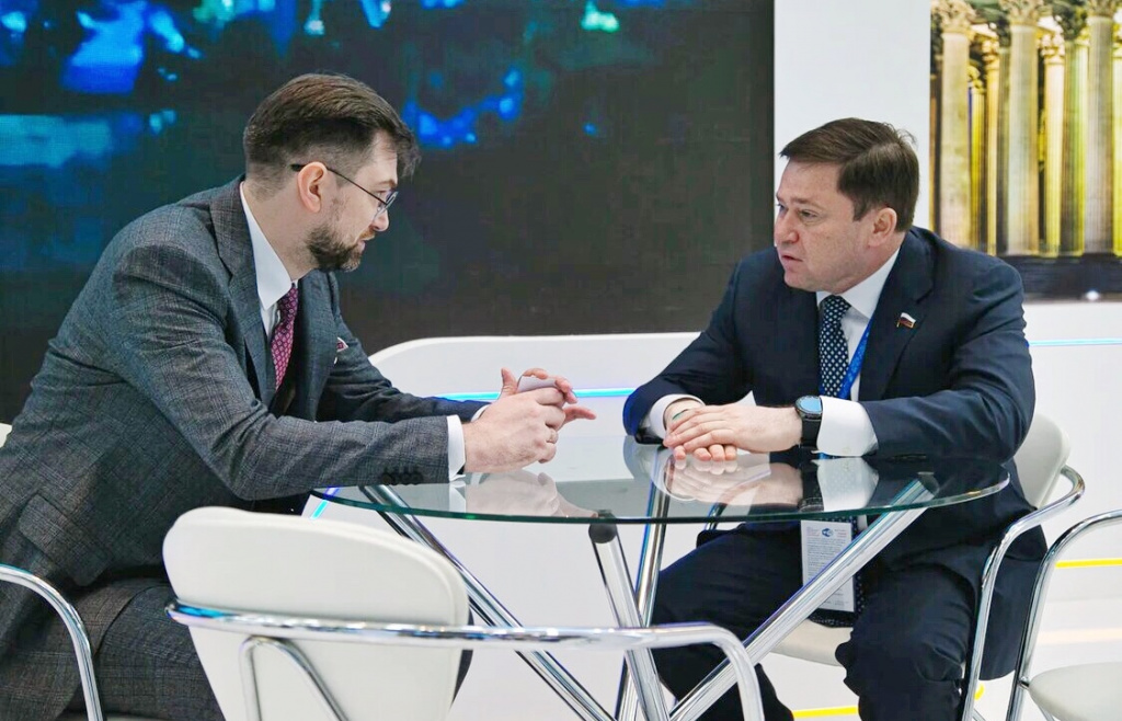 Сергей Кривоносов с председателем комитета по развитию туризма Санкт-Петербурга Евгением Панкевичем 